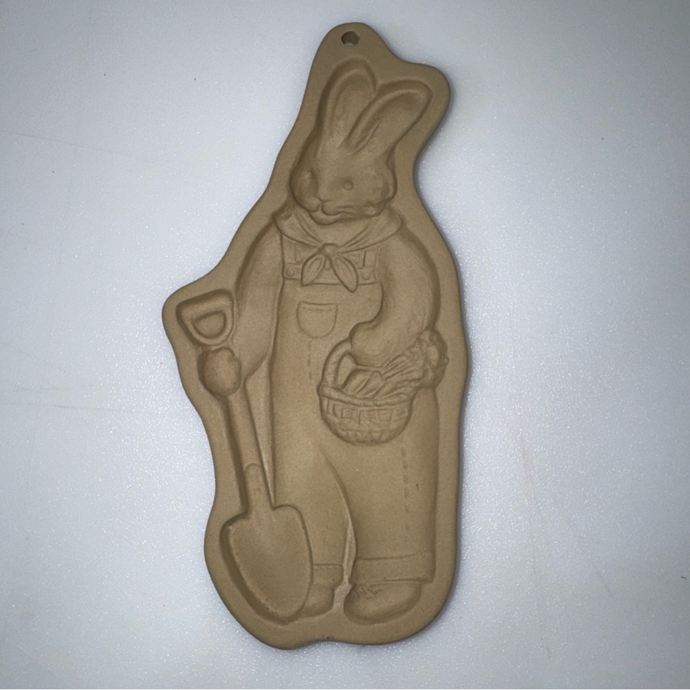 Brown Bag Stoneware GARDEN RABBIT Cookie Press Mold Retired 1992 Easter Bunny
